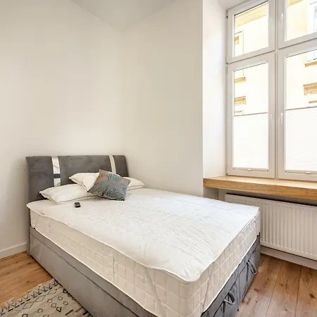 Cathy's In Kazimierz Apartment *